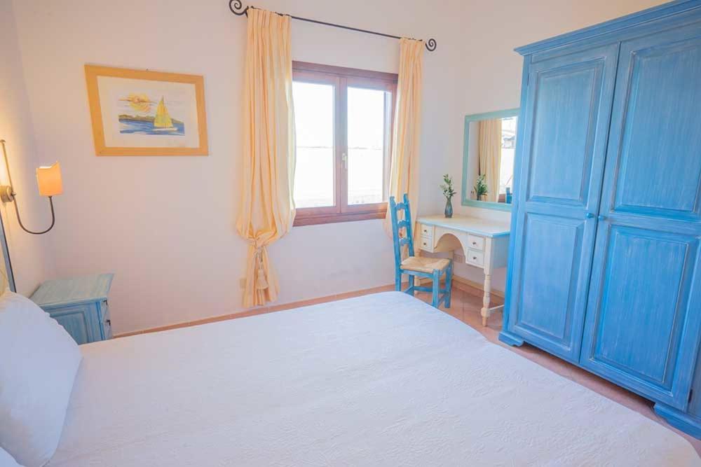 Residence Baia Sant Anna Con Piscina Tanaunella Eksteriør bilde
