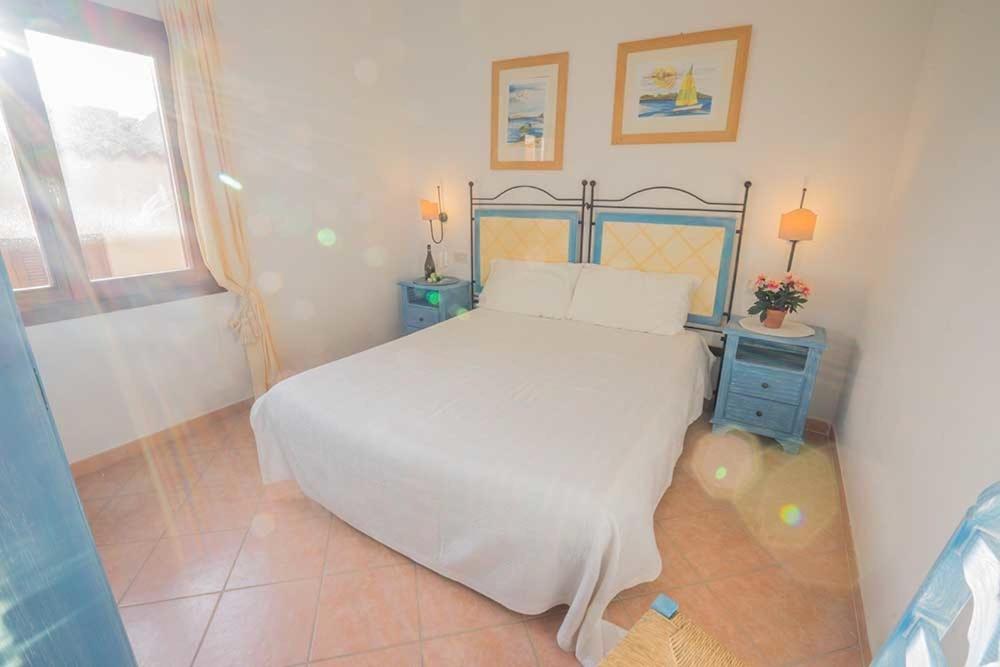 Residence Baia Sant Anna Con Piscina Tanaunella Eksteriør bilde